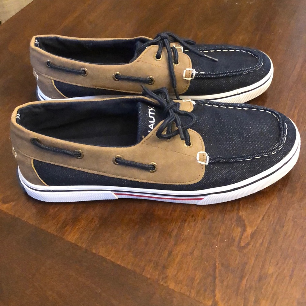 Nautica Kids Boat Shoes Size 5